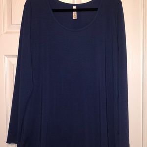 LuLaRoe Lynnae solid navy